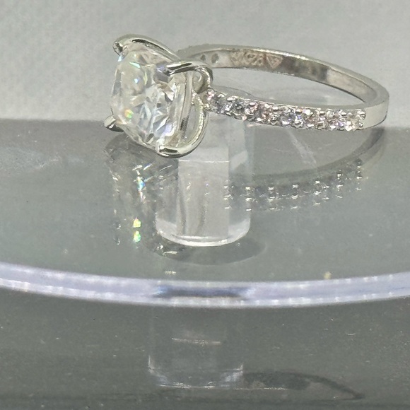 2.50 cushion cut engagement ring - Picture 1 of 6
